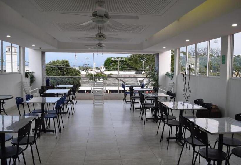 Отель Travelers Sport