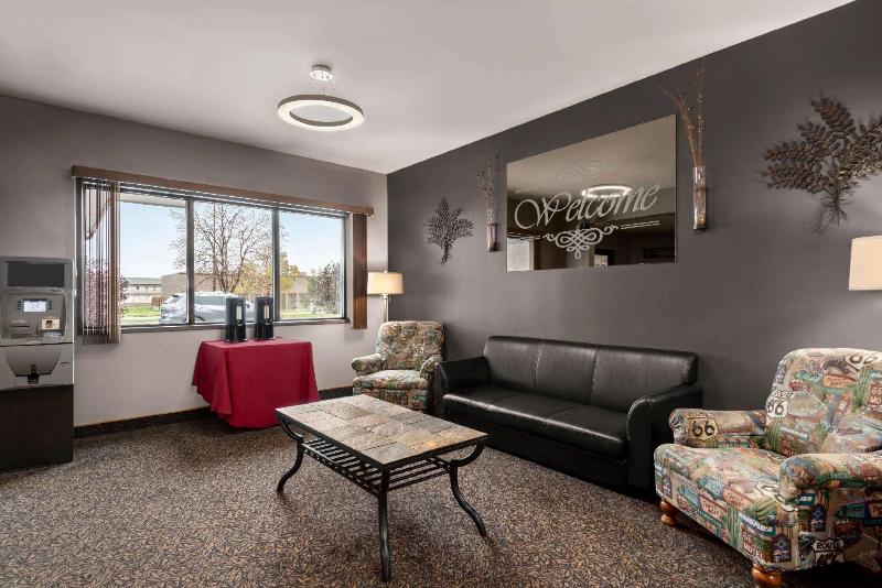 فندق Travelodge By Wyndham Brandon