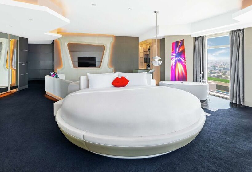 V Hotel Dubai, Curio Collection By Hilton
