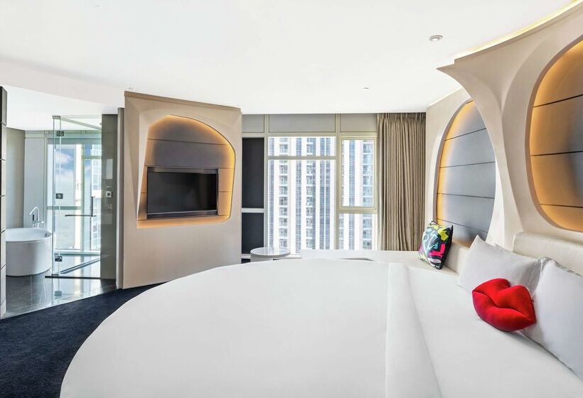 V Hotel Dubai, Curio Collection By Hilton