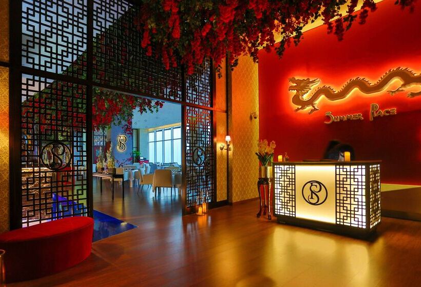 V Hotel Dubai, Curio Collection By Hilton