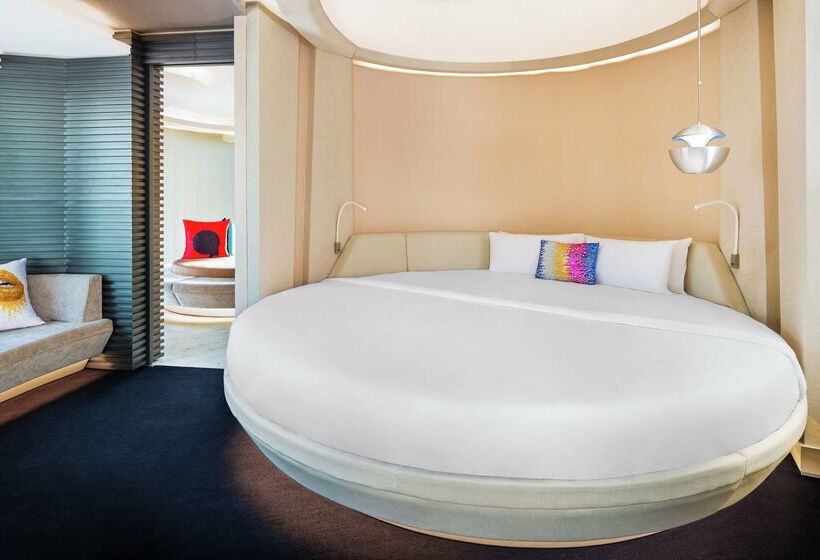 V Hotel Dubai, Curio Collection By Hilton