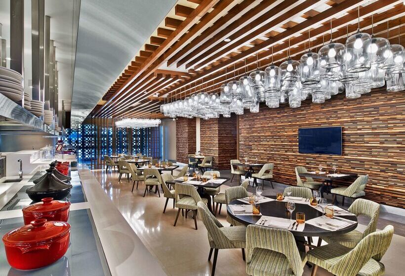 V Hotel Dubai, Curio Collection By Hilton