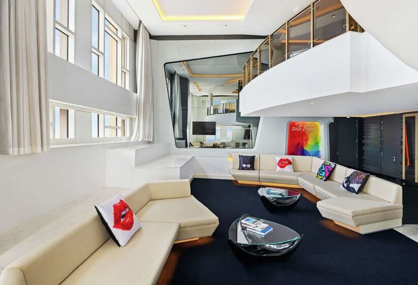 V Hotel Dubai, Curio Collection By Hilton