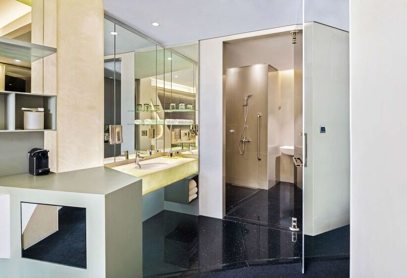 V Hotel Dubai, Curio Collection By Hilton