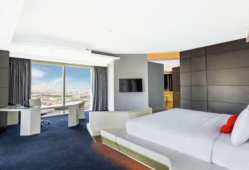 V Hotel Dubai, Curio Collection By Hilton