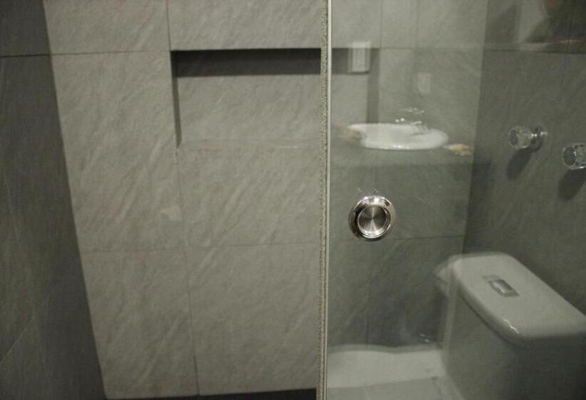 فندق Vallehermoso Lunahuana