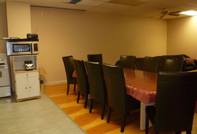 호텔 Vernon Hostel