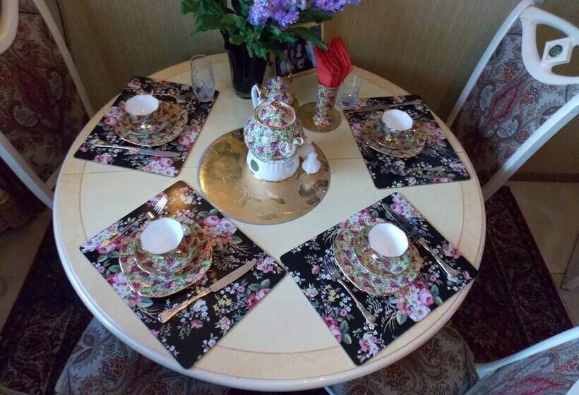 فندق Weena House