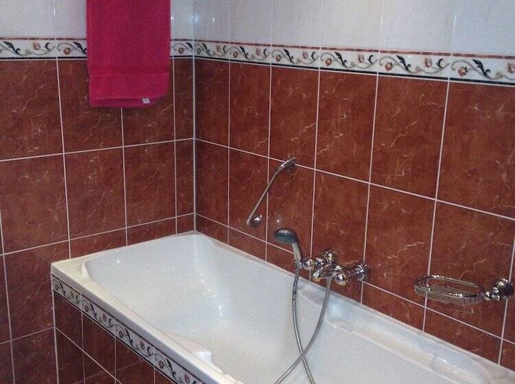 فندق Weena House