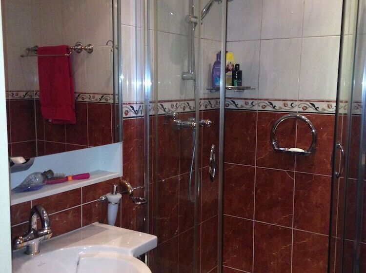 فندق Weena House