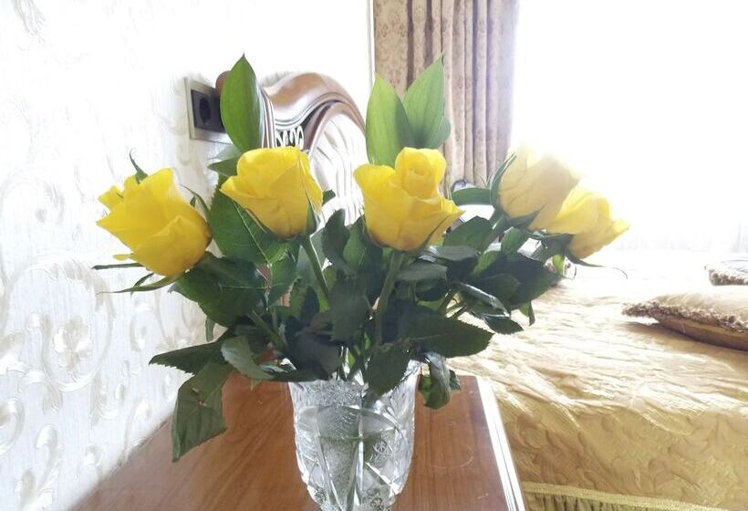 فندق Weena House