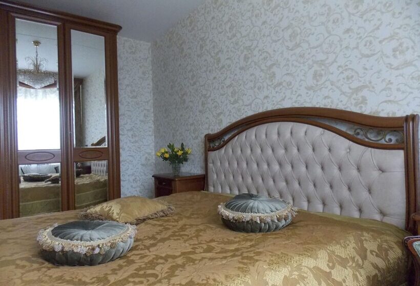 فندق Weena House