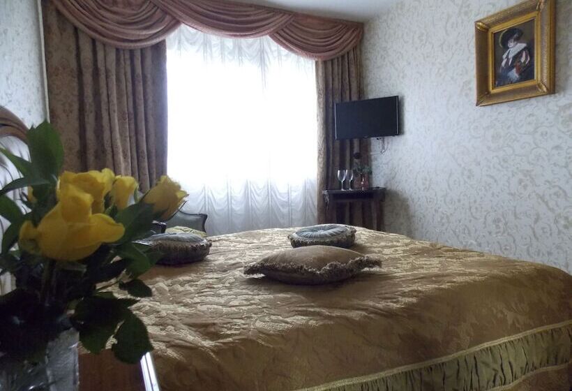 فندق Weena House