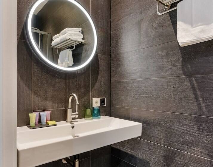 호텔 Will & Tate City Stay