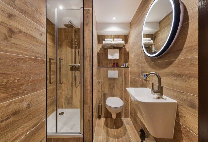 호텔 Will & Tate City Stay