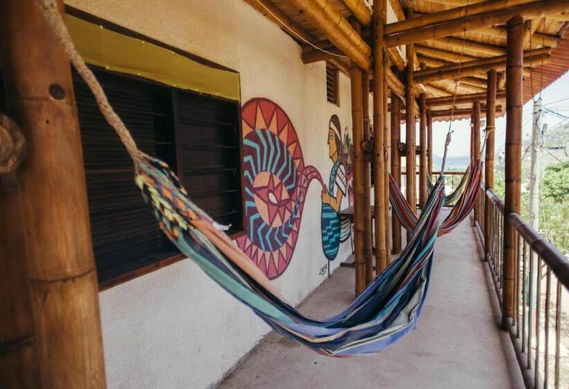 La Tortuga Hostel