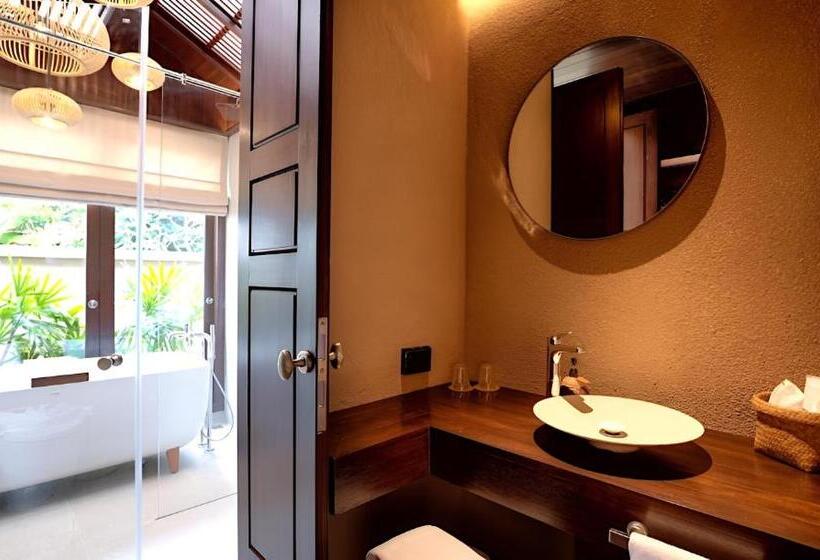 استراحتگاه The Source Herbal Detox Retreat