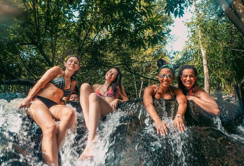 Общежитие Bodega Krabi