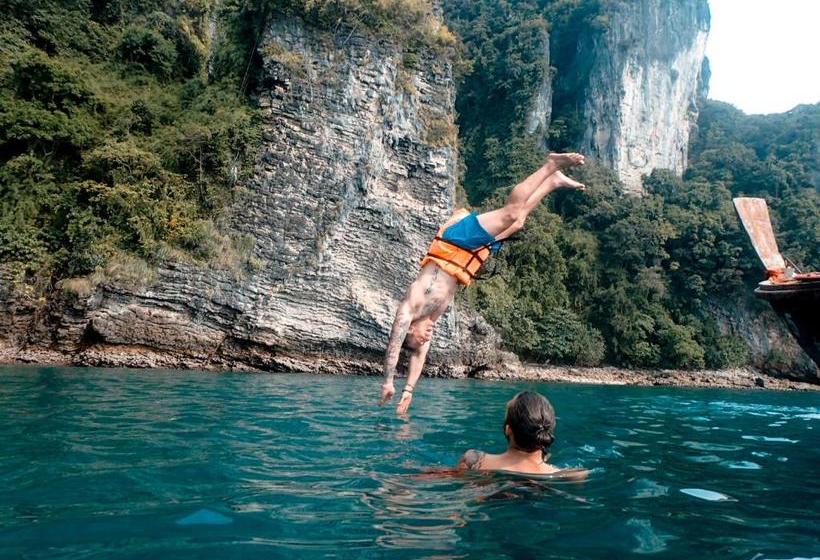 Общежитие Bodega Krabi