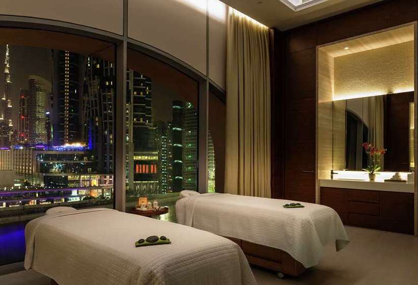 V Hotel Dubai, Curio Collection By Hilton