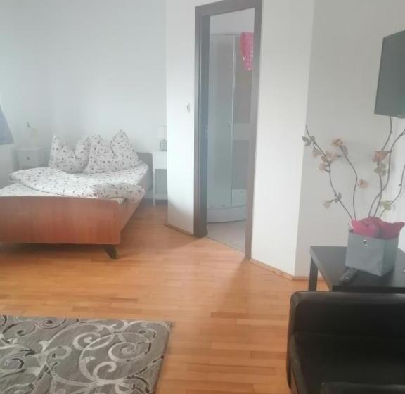 הוסטל Helga House