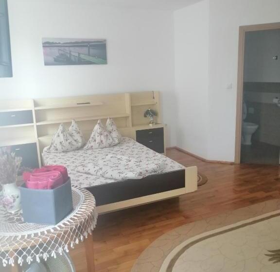 הוסטל Helga House