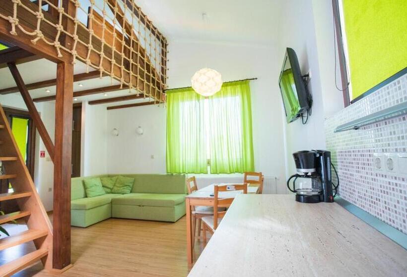 צימר Horizont Panzio