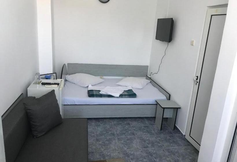 住宿加早餐  Paradox Movila