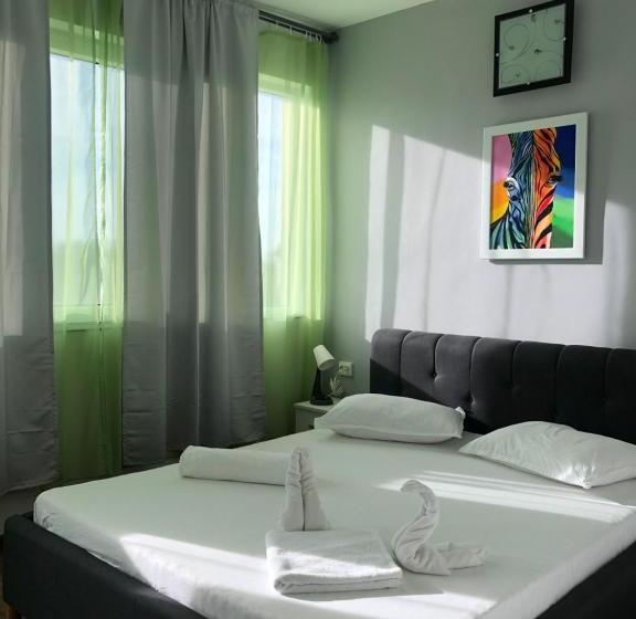 住宿加早餐  Paradox Movila