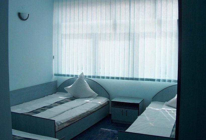 住宿加早餐  Paradox Movila