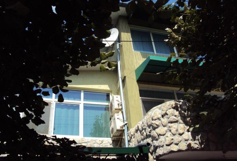 住宿加早餐  Paradox Movila