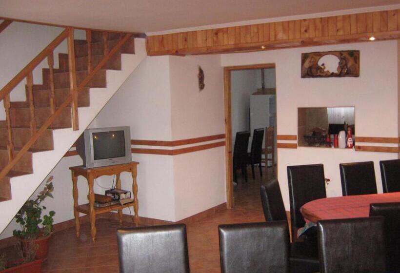 Bed and Breakfast Pensiunea Luminita