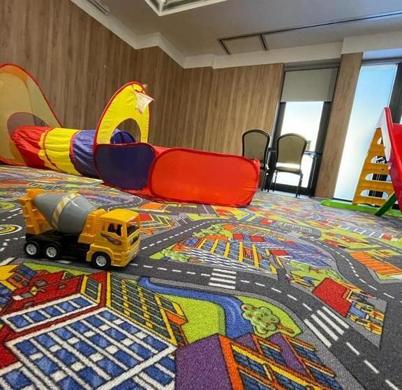 Complex Hotelier Cota O Mie