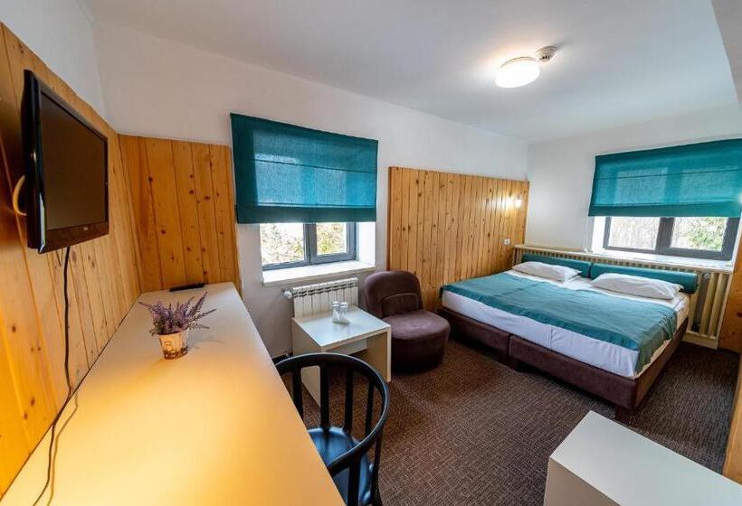 Complex Hotelier Cota O Mie