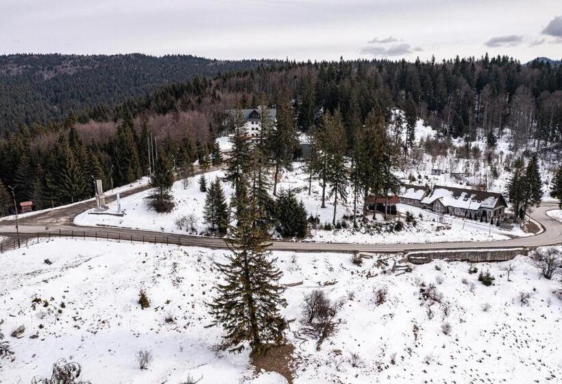 Complex Hotelier Cota O Mie