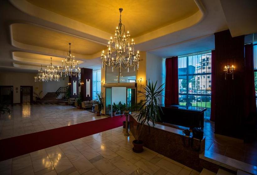 בית מלון כפרי Ambasador