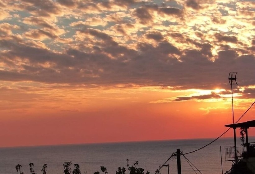 هتل Amygdalies Apartments