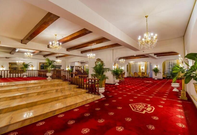 Aurelius Imparatul Romanilor Hotel & Spa