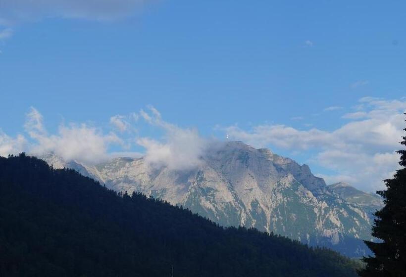 בית מלון כפרי Azuga Ski & Bike Resort