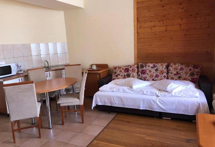 فندق Azuga Ski & Bike Resort