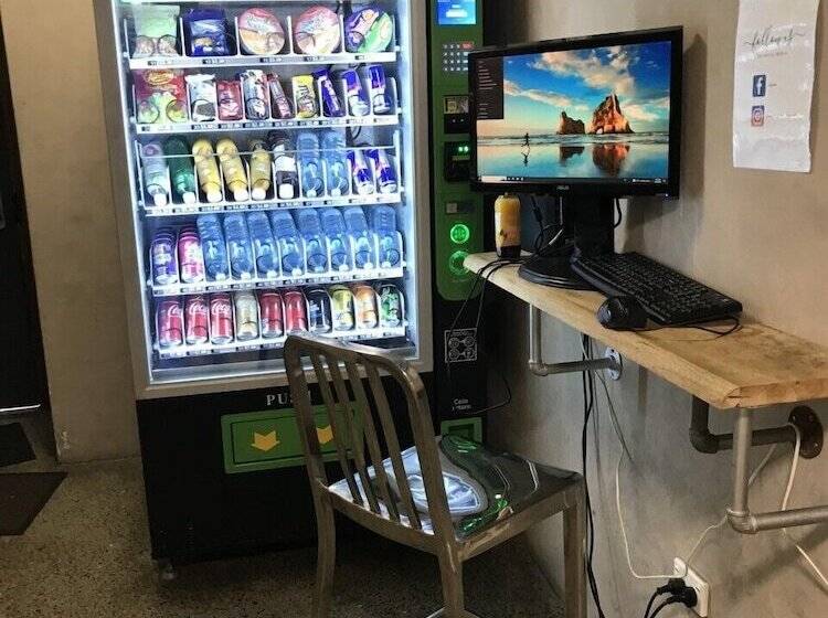 فندق Big Backpackers Hostel