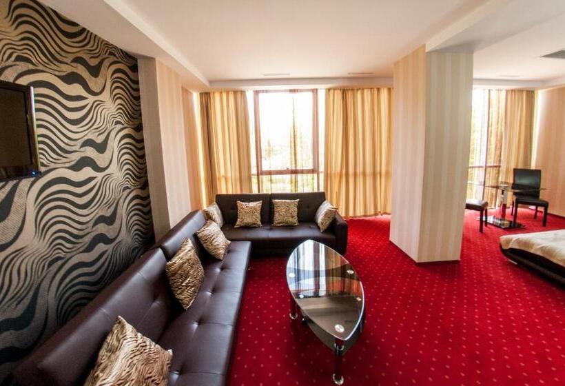 בית מלון כפרי Boutique Shine