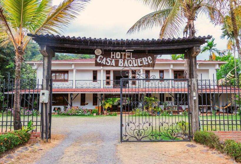 هتل Casa Baquero