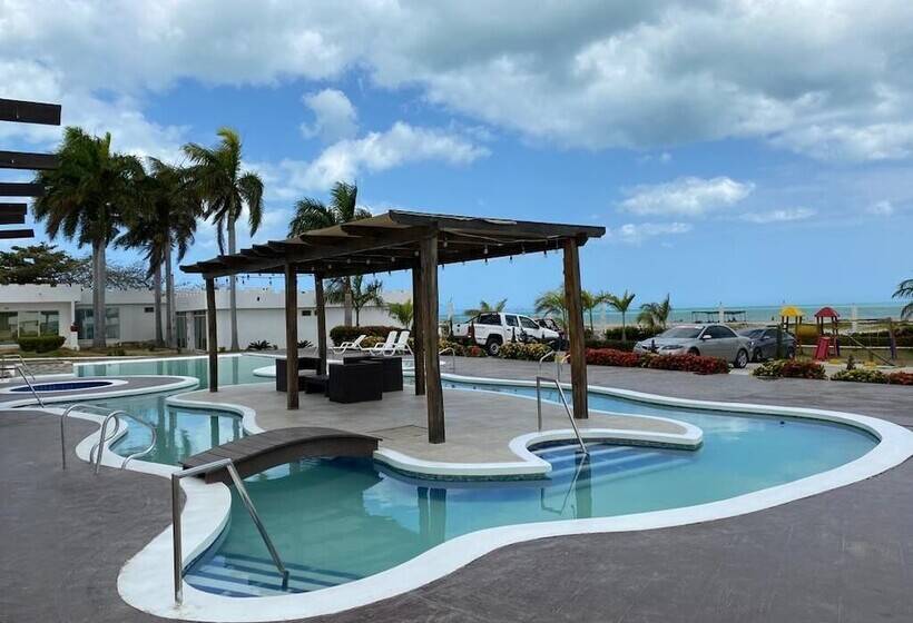 هتل Castillo Del Mar