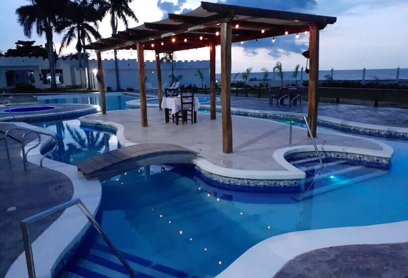 هتل Castillo Del Mar