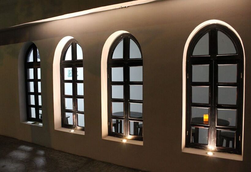 هتل Castillo Del Mar