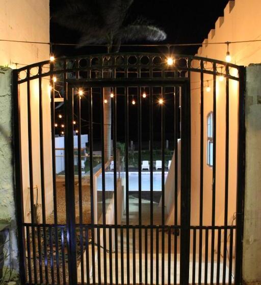 هتل Castillo Del Mar