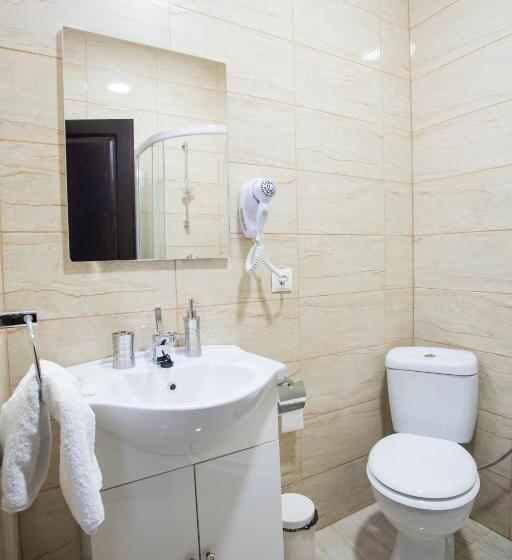 فندق Cazare Turn Sebes