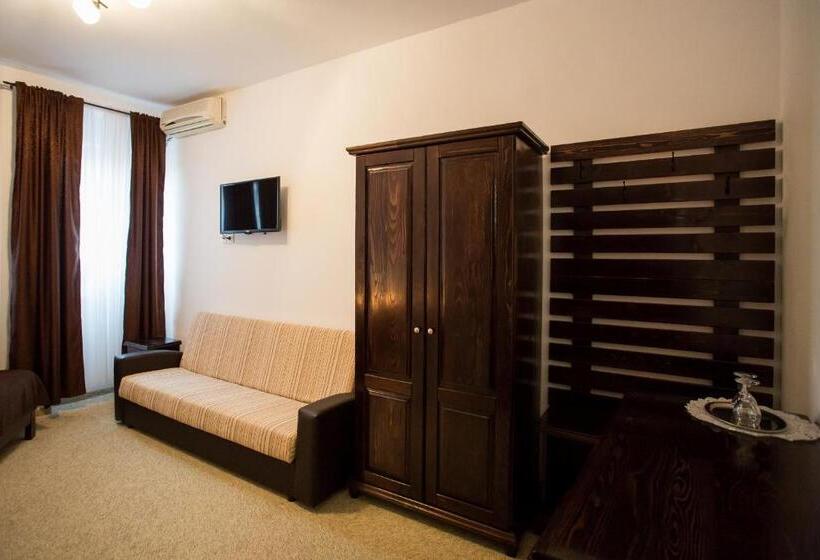 فندق Cazare Turn Sebes